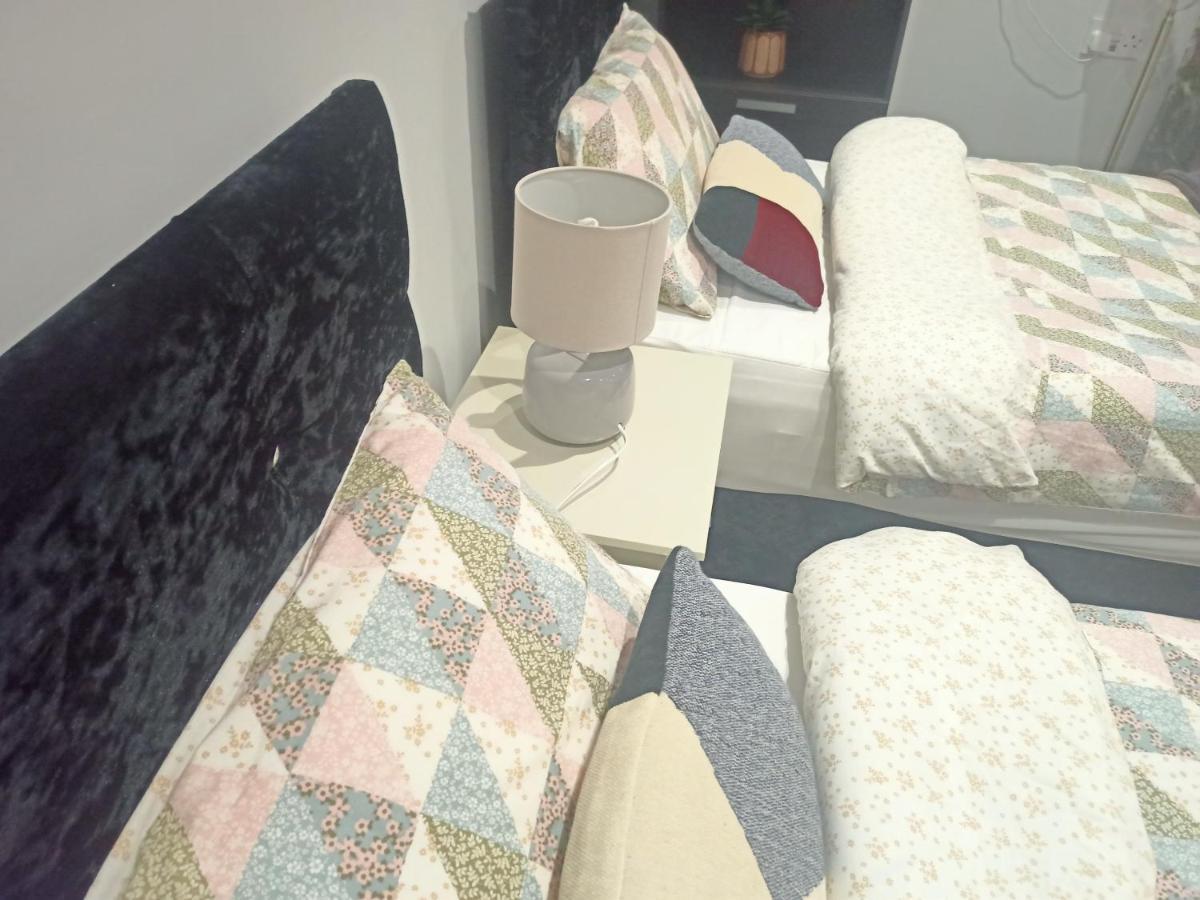Homey Studio In Newport Perfect For Couples & Travelers Екстер'єр фото